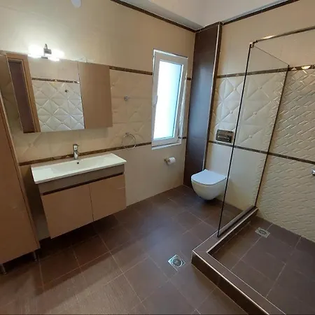 Elegant View - - 3bd *