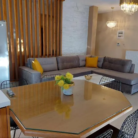 Elegant View - - 3bd *